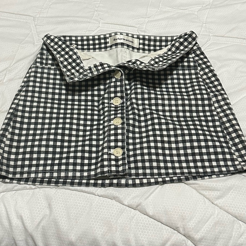 Reformation
Like New 
Black & White Skirt